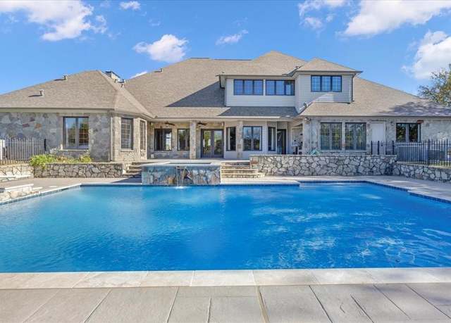 Property at 362 Woodland Hills Dr, Sherman, TX 75092, 5 beds, 5.5 baths