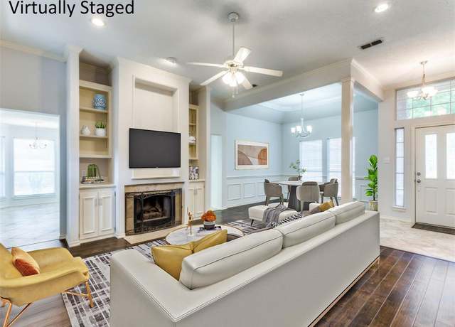 Property at 6104 Castle Creek Rd, Arlington, TX 76017, 3 beds, 2 baths