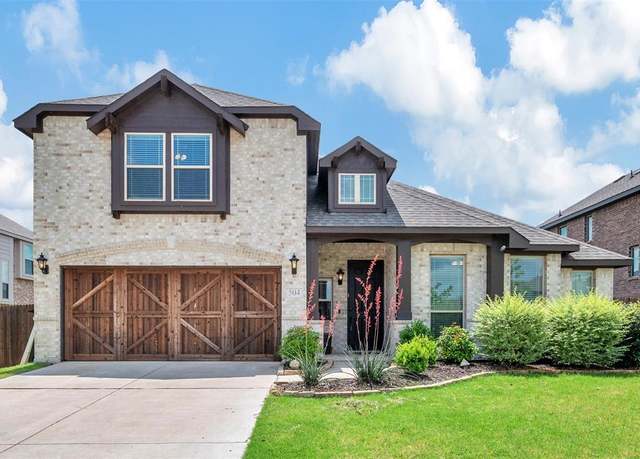 Property at 504 Lowland Ln, Waxahachie, TX 75165, 4 beds, 3 baths