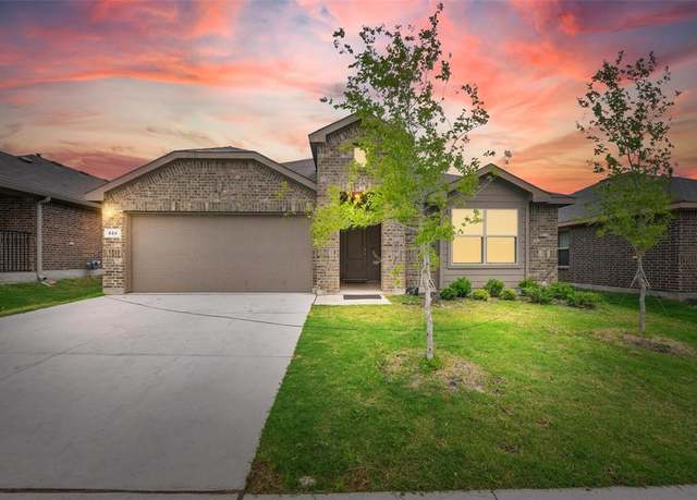 Property at 624 Whitecomb Ln, Justin, TX 76247, 4 beds, 2 baths