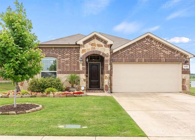 Property at 8400 Sioux Trl, Aubrey, TX 76227, 4 beds, 2 baths