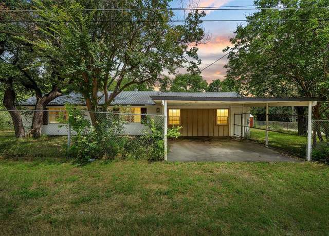 Property at 102 Creek Dr, Whitney, TX 76692, 4 beds, 1 bath