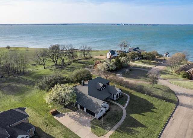Property at 111 Luther Ln, Heath, TX 75032, 4 beds, 3 baths