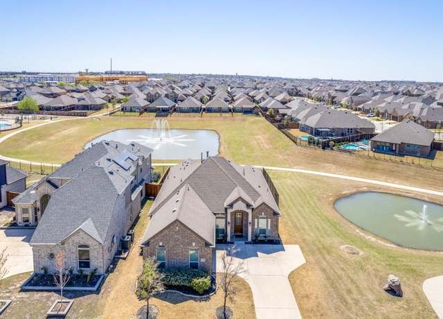 Property at 3721 Homeplace Dr, Celina, TX 75009, 4 beds, 3 baths