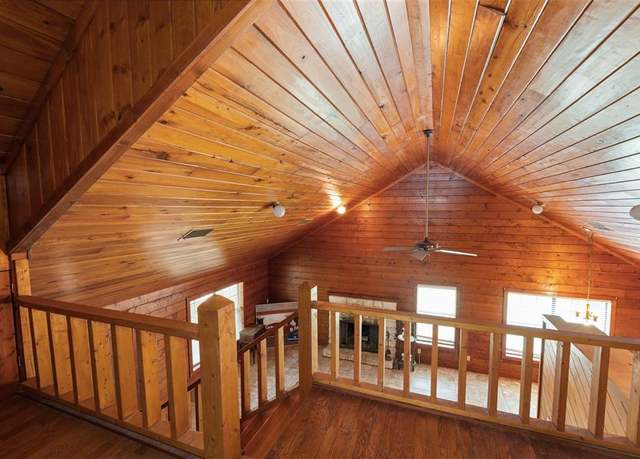 Property at 122 Ricky Rd, Gun Barrel City, TX 75156, 3 beds, 2 baths