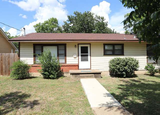Property at 1020 S Adams St, Mcgregor, TX 76657, 3 beds, 2 baths