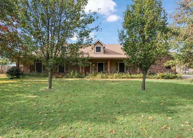 Property at 1035 Lakewood Rd, Denison, TX 75020, 3 beds, 2 baths