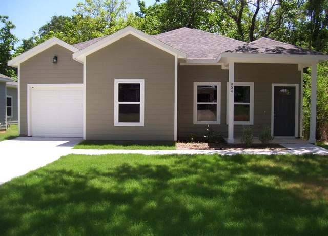 Property at 904 W Florence St, Denison, TX 75020, 3 beds, 2 baths