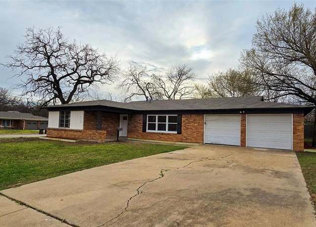 Property at 2112 Downey Dr, Fort Worth, TX 76112, 3 beds, 2 baths