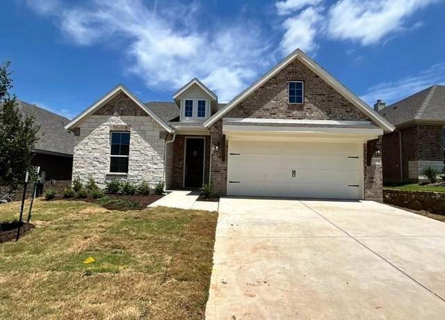 Property at 3519 Columbus St, Gainesville, TX 76240, 4 beds, 2 baths