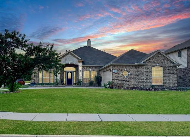 Property at 14001 Zippo Way, Fort Worth, TX 76052, 5 beds, 3.5 baths