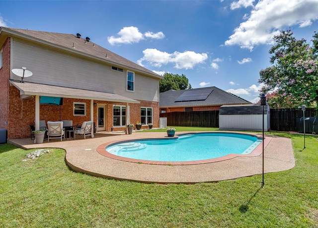 Property at 5025 Barberry Dr, Fort Worth, TX 76133, 3 beds, 2.5 baths