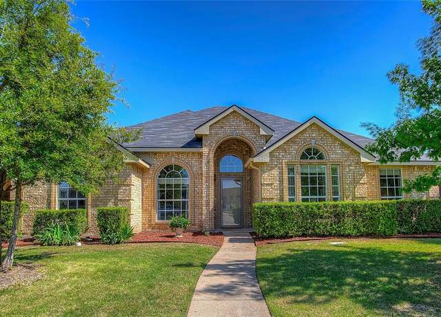 Property at 2832 Beverly Dr, Rockwall, TX 75032, 4 beds, 2 baths