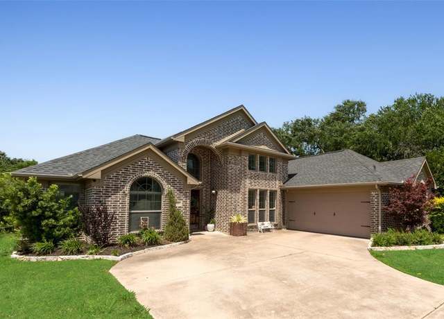 Property at 219 Rushcreek Dr, Wylie, TX 75098, 3 beds, 2 baths