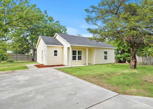 Property at 412 Vista, West Tawakoni, TX 75474, 3 beds, 2 baths