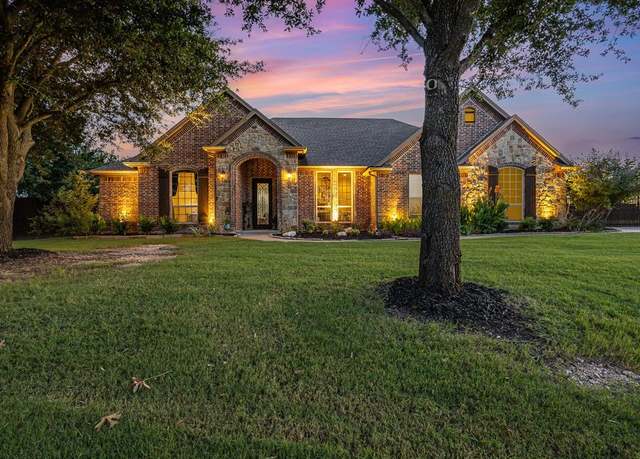 Property at 4031 Josh Ct, Midlothian, TX 76065, 4 beds, 2.5 baths