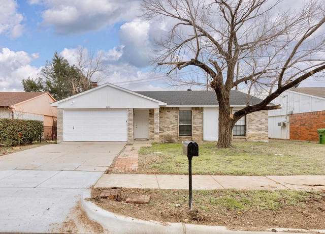 Property at 6408 Sunrise Dr, North Richland Hills, TX 76182, 3 beds, 2 baths