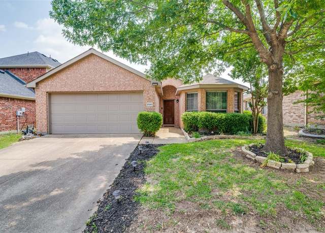 Property at 2050 Lake Trail Dr, Heartland, TX 75126, 3 beds, 2 baths