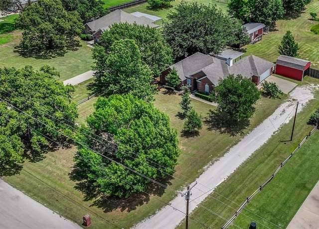 Property at 121 Sanchez Creek Ct, Weatherford, TX 76088, 3 beds, 2 baths