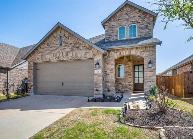 Property at 1520 Gelding Dr, Aubrey, TX 76227, 3 beds, 2.5 baths