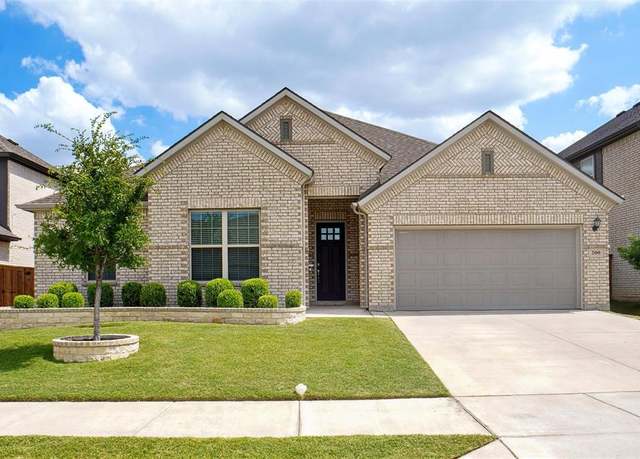 Property at 200 Arveson Ave, Fort Worth, TX 76131, 4 beds, 3 baths