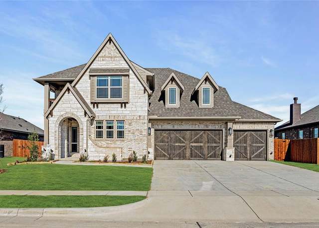 Property at 225 Redford Ln, Forney, TX 75126, 4 beds, 2.5 baths
