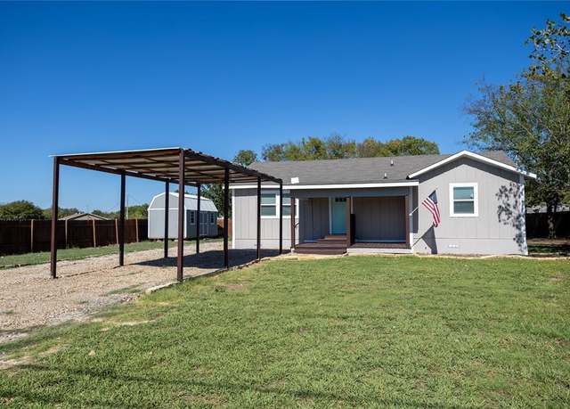 Property at 475 Locust St, Point, TX 75472, 3 beds, 2 baths