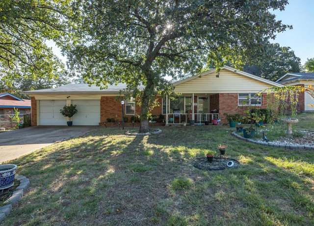 Property at 852 Patti Dr, Bedford, TX 76022, 3 beds, 2 baths