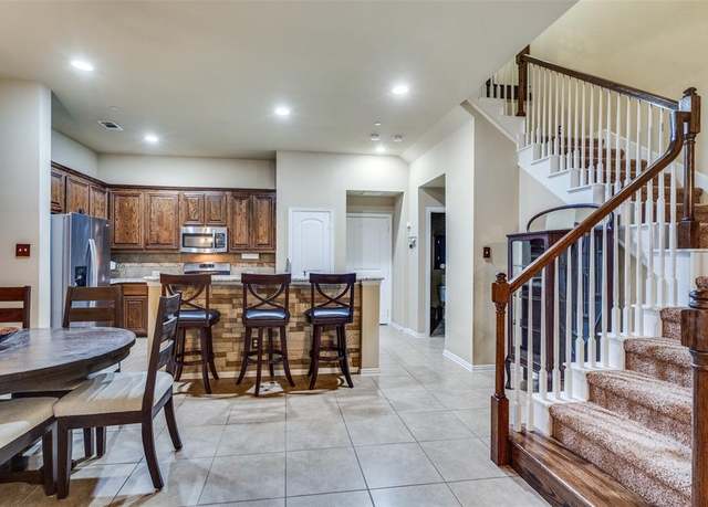 Property at 5320 Locust Dr, Mckinney, TX 75070, 2 beds, 2.5 baths