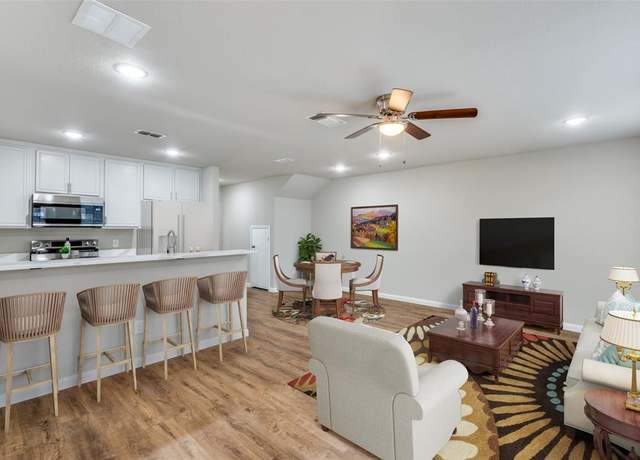 Property at 5700 Giddyup Ln, Fort Worth, TX 76179, 4 beds, 2.5 baths