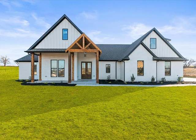Property at 6421 Starlight Ranch Rd, Godley, TX 76044, 4 beds, 3.5 baths