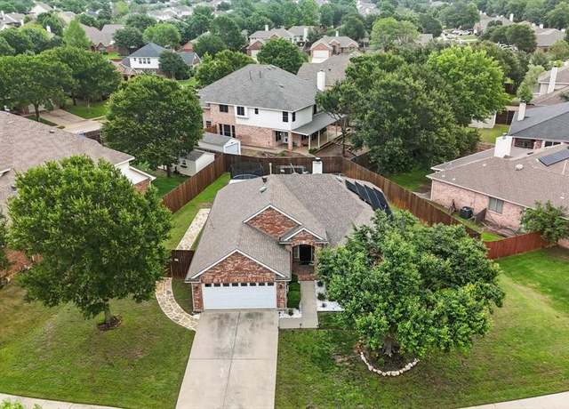 Property at 3617 Longhorn Dr, Denton, TX 76210, 3 beds, 2 baths