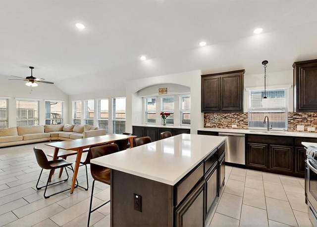 Property at 3817 Myrtle Way, Kaufman, TX 75142, 4 beds, 3 baths