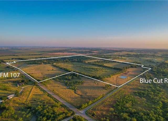 Property at 8212 Eddy-gatesville Pkwy, Moody, TX 76557, 3 beds, 2.5 baths