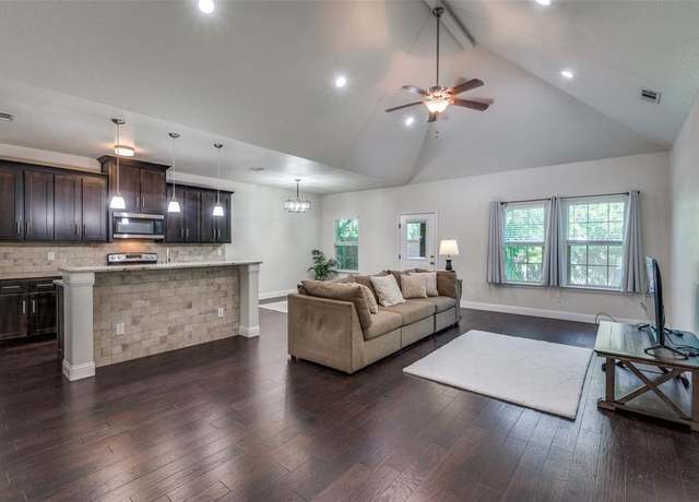 Property at 3032 James Ave, Fort Worth, TX 76110, 3 beds, 2 baths