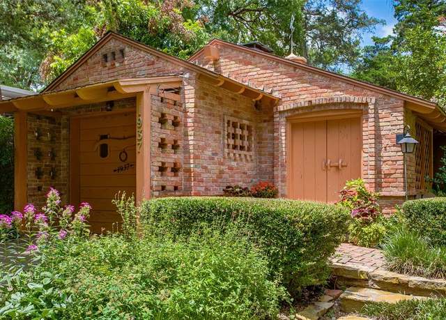 Property at 1937 Marydale Dr, Dallas, TX 75208, 2 beds, 1.5 baths