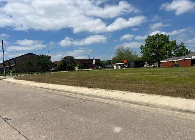 Property at 105 Westpark Dr S, Mckinney, TX 75072