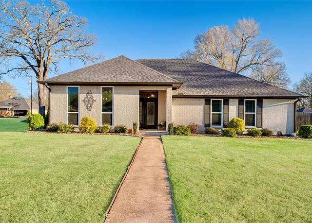 Property at 4415 Wood Creek Dr, Reno, TX 75462, 3 beds, 2.5 baths