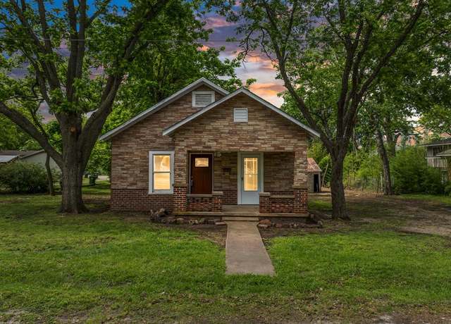 Property at 609 W Elm, West, TX 76691, 2 beds, 1 bath