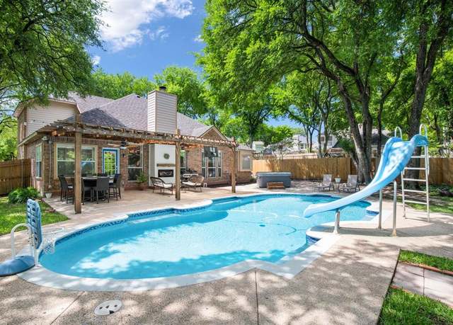 Property at 520 Sir Roland Dr, Grand Prairie, TX 75052, 4 beds, 2.5 baths