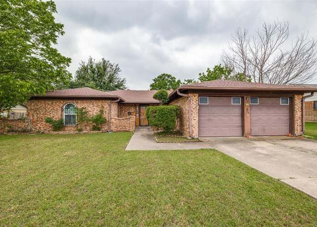 Property at 1501 La Sierra Rd, Edgecliff Village, TX 76134, 3 beds, 2 baths