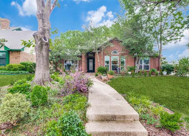 Property at 2229 Weatherbee St, Fort Worth, TX 76110, 3 beds, 2 baths