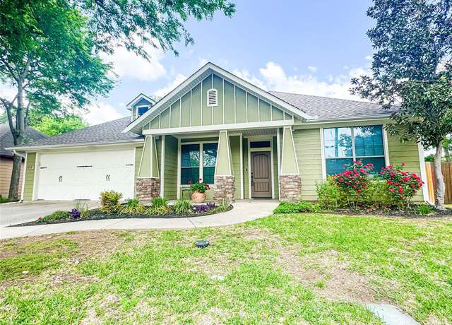 Property at 517 N 2nd St, Midlothian, TX 76065, 3 beds, 2 baths