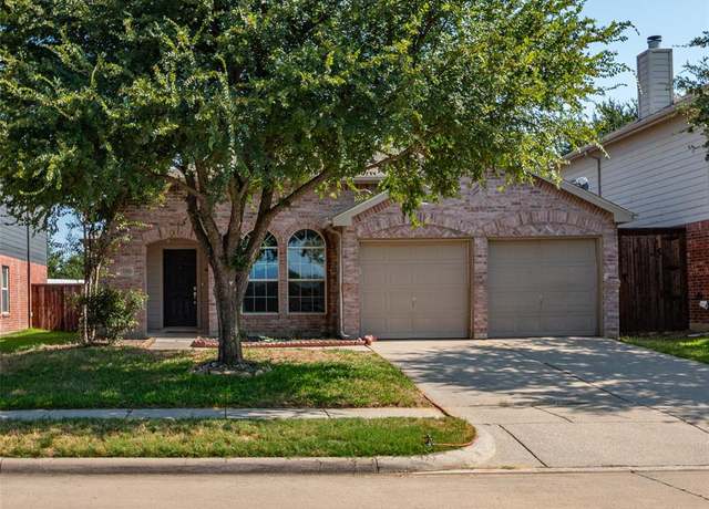 Property at 1313 Cardinal Way, Aubrey, TX 76227, 3 beds, 2 baths