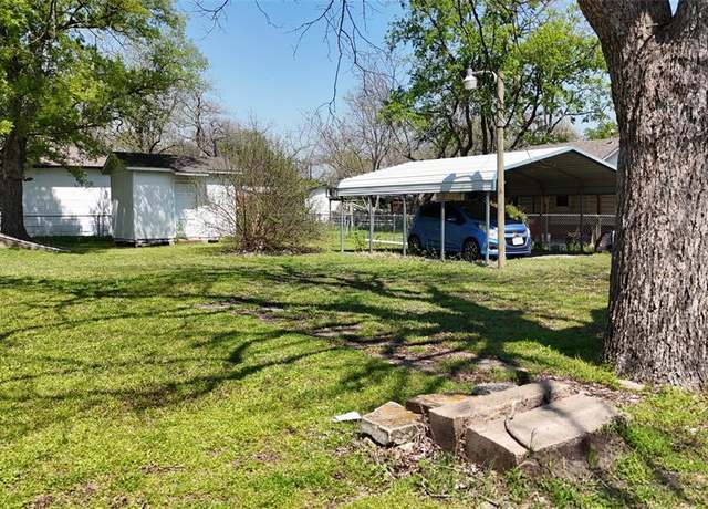 Property at 1000 Pecan St, Bonham, TX 75418