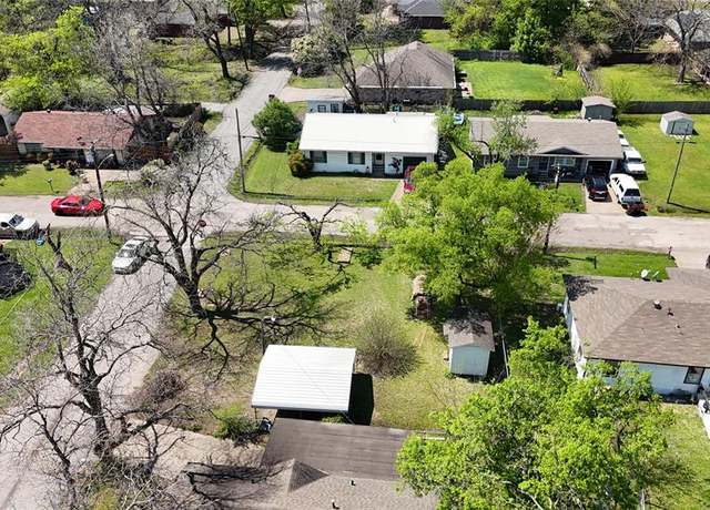 Property at 1000 Pecan St, Bonham, TX 75418