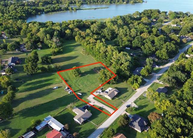 Property at 104 Chisholm Trl, Waxahachie, TX 75165