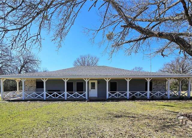 Property at 1596 Lcr 800, Groesbeck, TX 76642, 4 beds, 2 baths