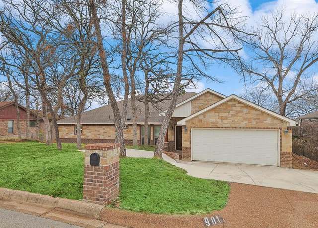 Property at 901 Highwoods Trl, Fort Worth, TX 76112, 4 beds, 3 baths