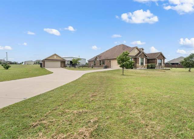 Property at 4756 Old Lorena Rd, Lorena, TX 76655, 3 beds, 2.5 baths